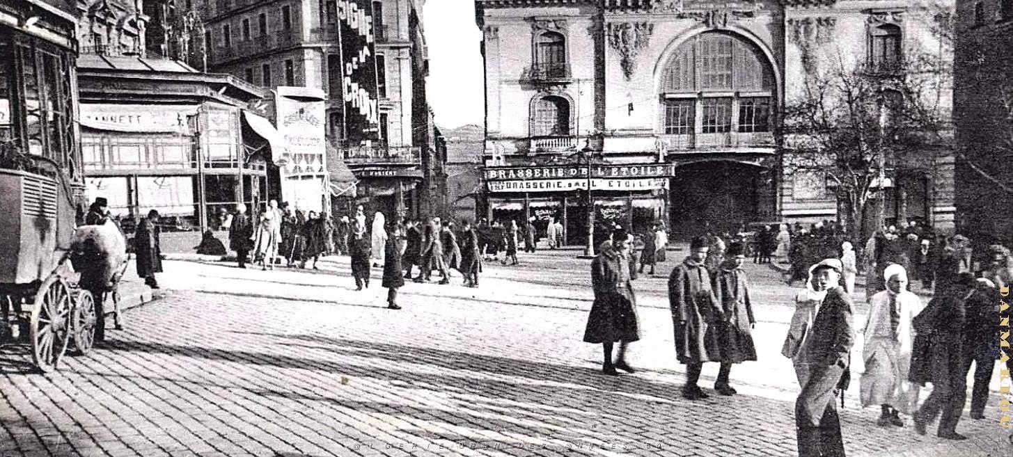 3056- Constantine - Place de la Breche - Marche2.jpg